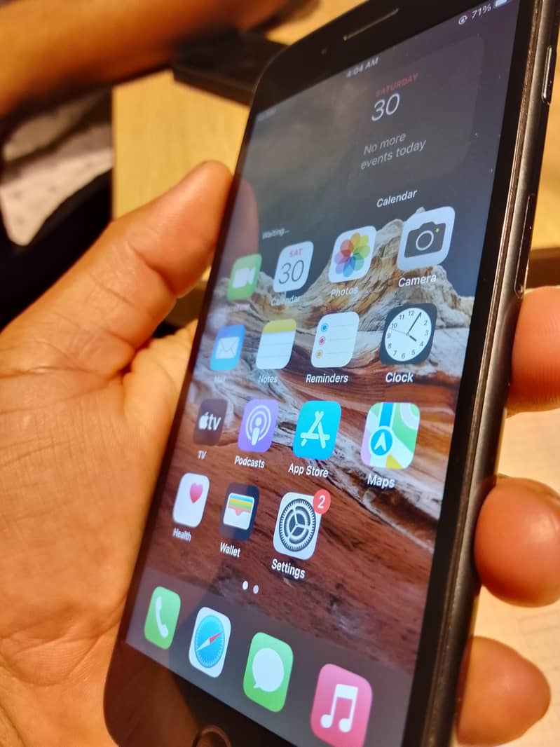 Apple iPhone 7 Plus 4