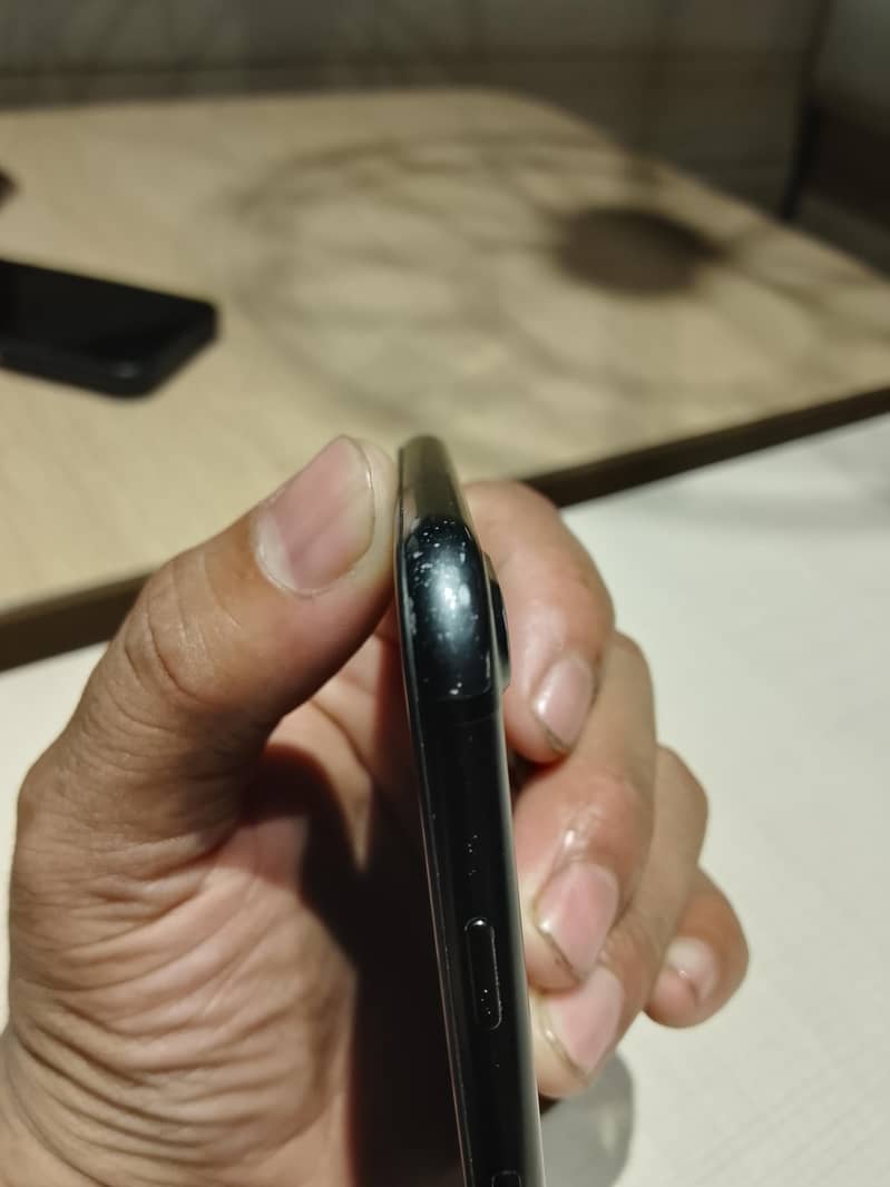 Apple iPhone 7 Plus 6
