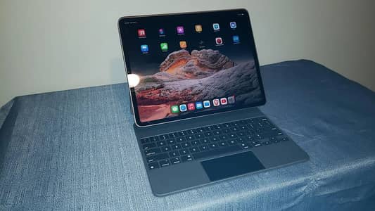 iPad Pro 11 with Magic Keyboard and Apple Pencil 2