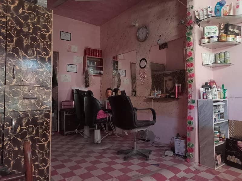 Salon setup 3