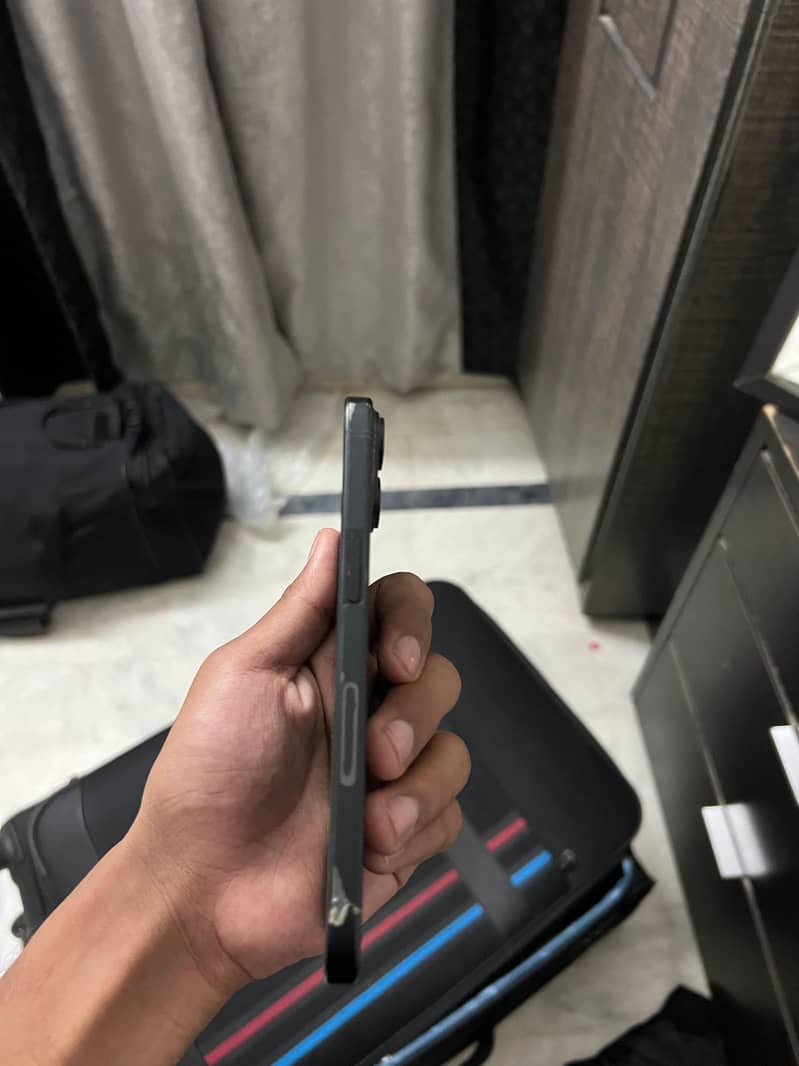 Apple iPhone 15 7