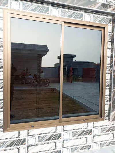 Aluminum and Glass House 03353416200