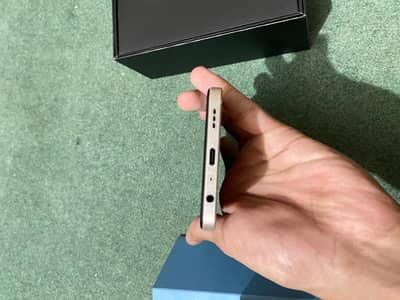 OPPO F21 Pro