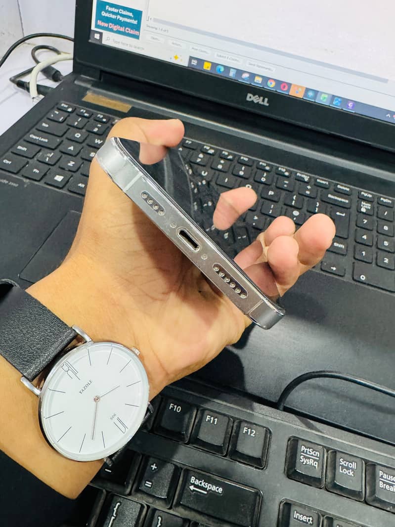 iPhone 14 Pro Max 4