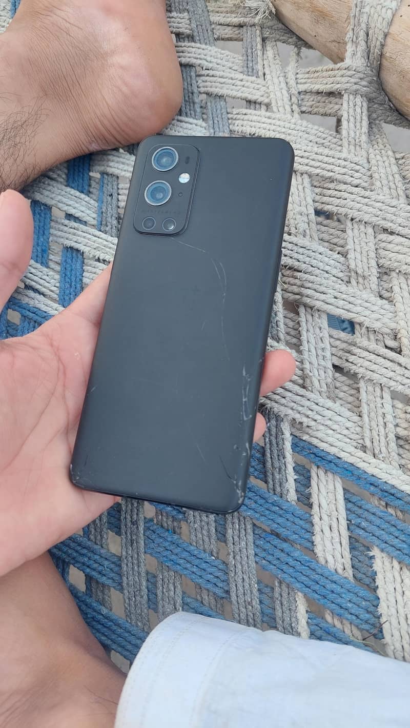 One Plus 9 Pro 6