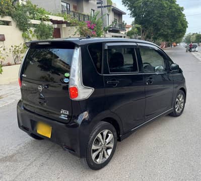 Nissan Dayz Highway Star 2013 / 2016 automatic 660cc B2b Original