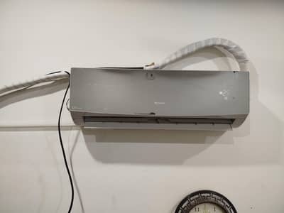 Gree Inverter Split Ac 1.2 Ton