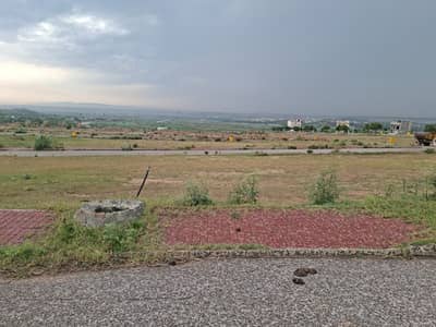 Rose Garden Zone2 5 Marla Develop Plot Demand 40lac Possion Utility Charges Paid