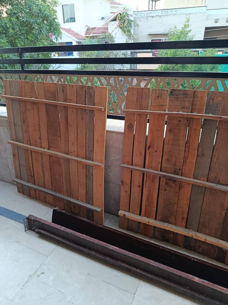 Single Bed 6.5*3.5 1