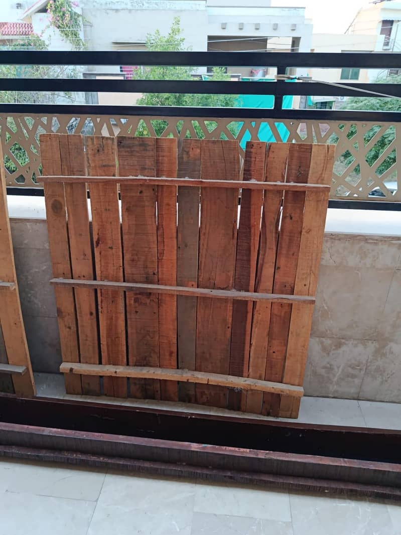 Single Bed 6.5*3.5 2