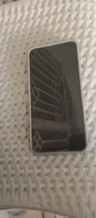 Best condition used only 4 month 8 256