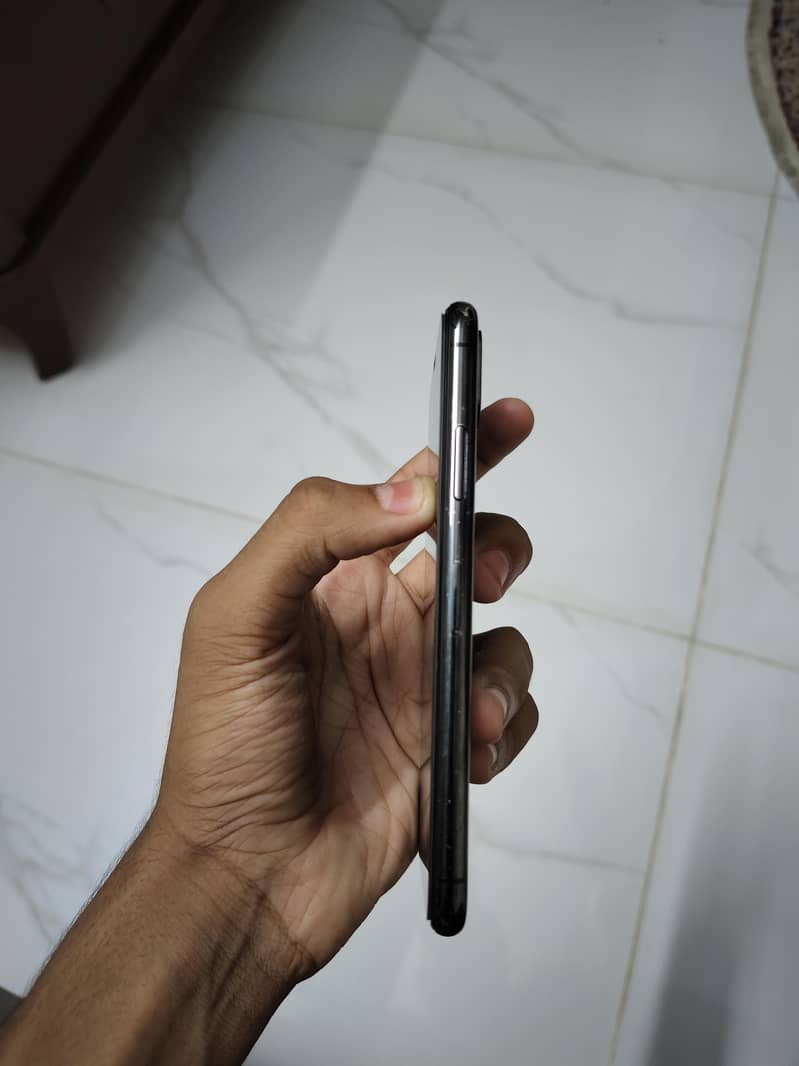Apple iPhone X 2