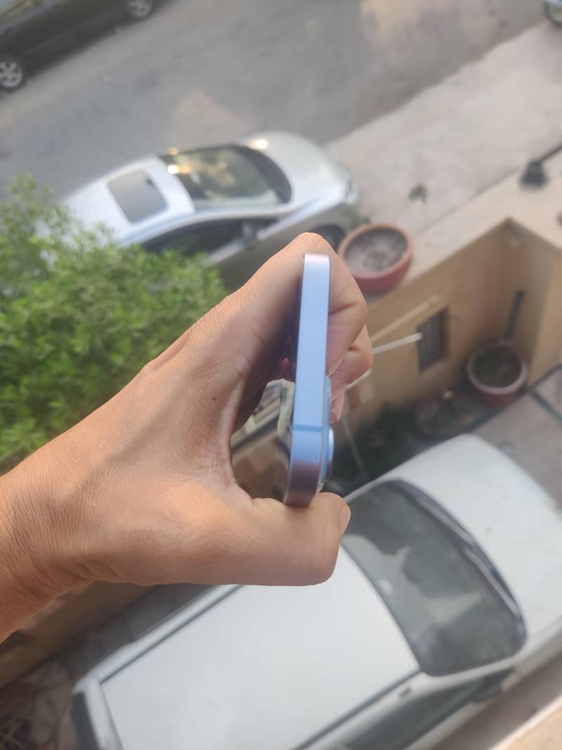 Apple iPhone 14 4