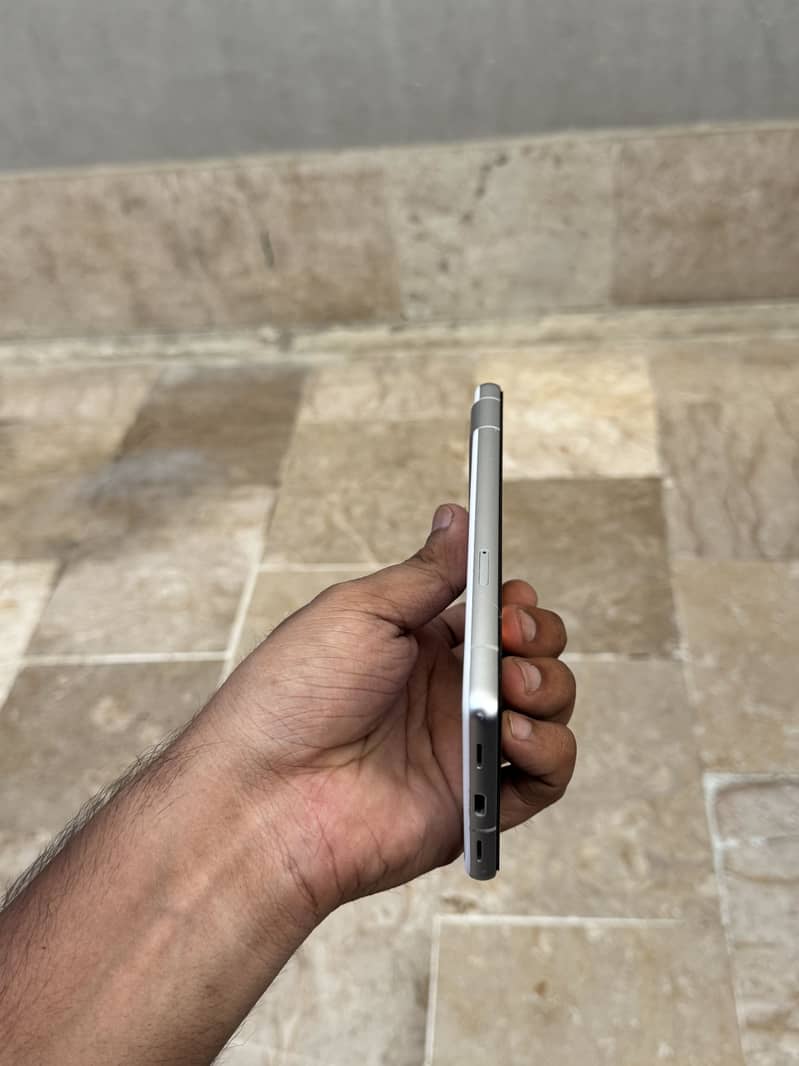 Google Pixel 7a 1