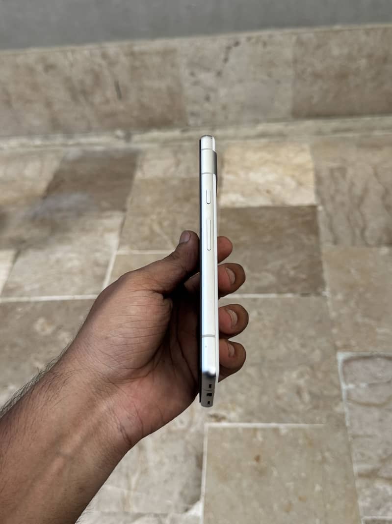 Google Pixel 7a 4