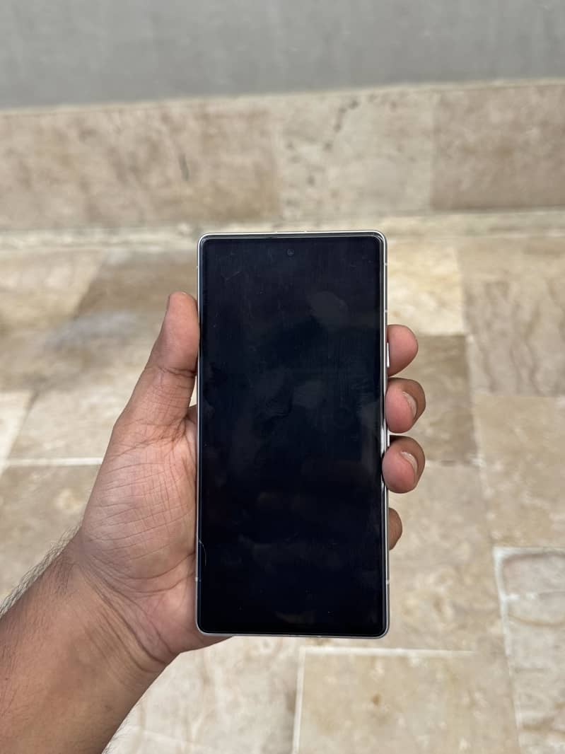 Google Pixel 7a 5