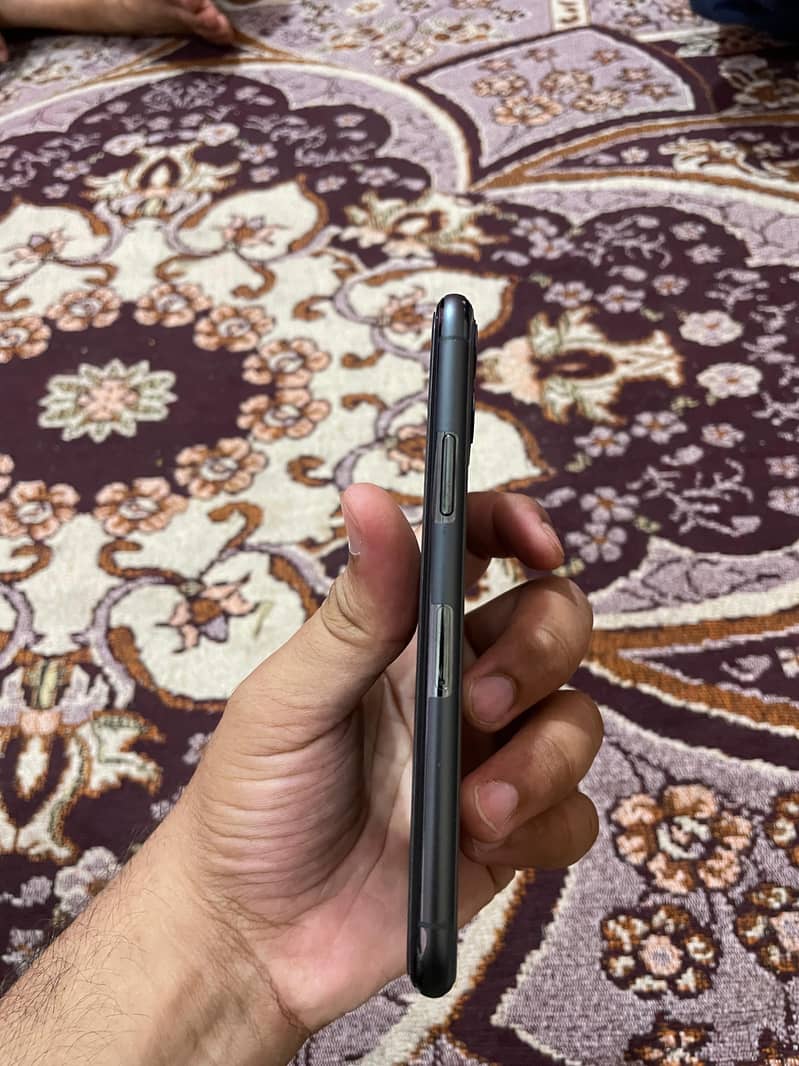 iPhone 11 Pro 5