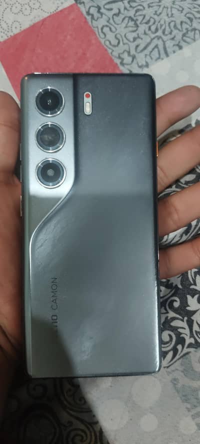 Tecno CAMON 40 Pro