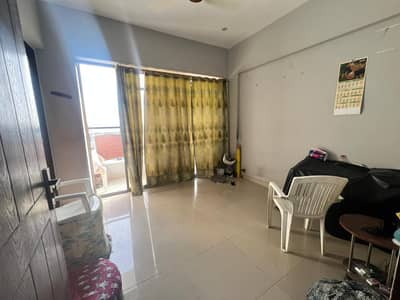 2 Bed Lounge Flat for Sale in Pili Bheet | 4th Floor | Roof Access | Transfer Flat