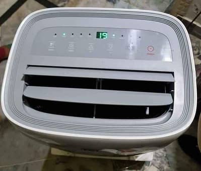 TCL Portable 1 Ton inverter ac dc for sale my whatsapp 0328=400=81=19