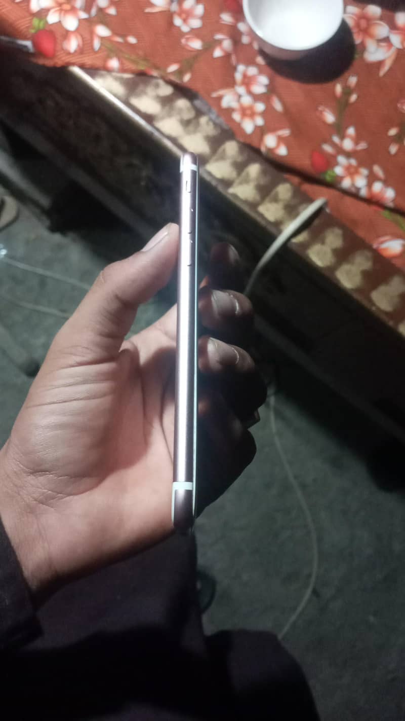 Apple iPhone 7 6