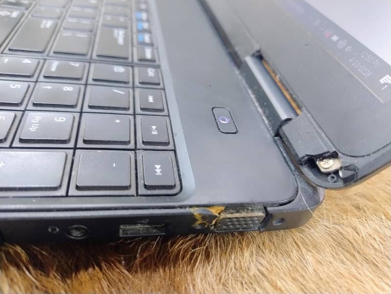 Dell Latitude E5540 7