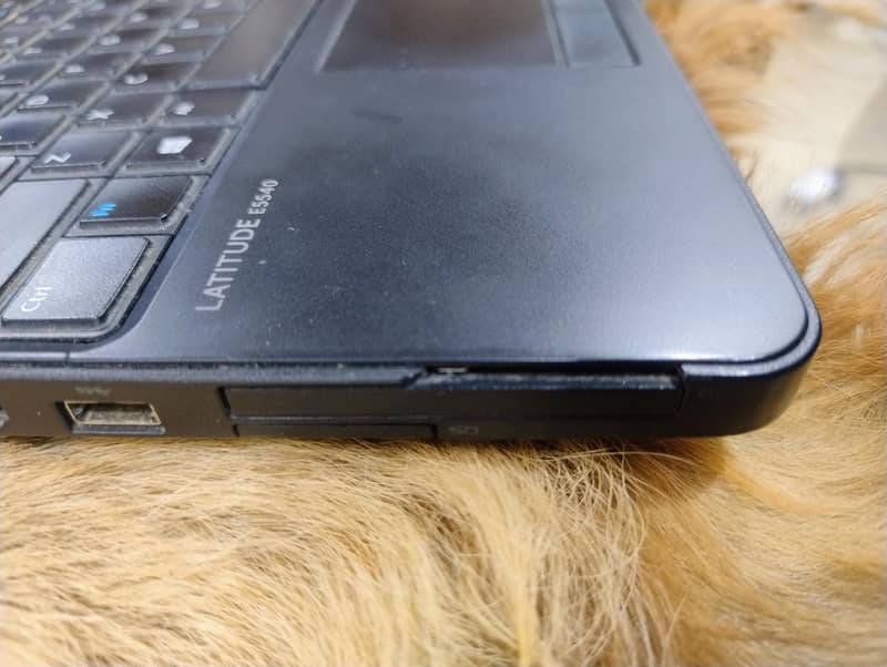 Dell Latitude E5540 8