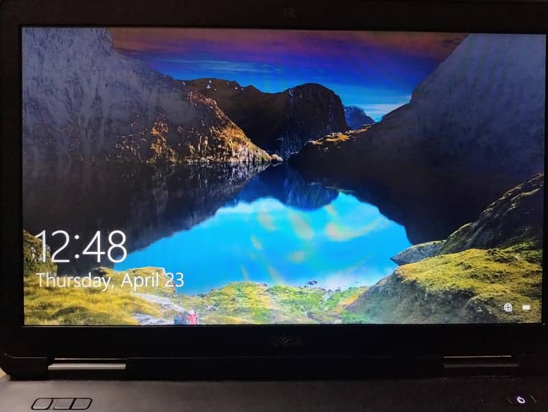 Dell Latitude E5540 9
