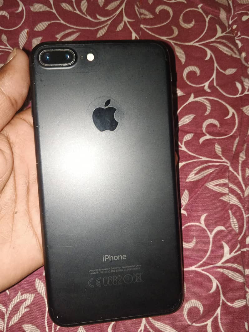 Apple iPhone 7 Plus 1
