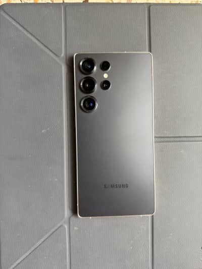 Samsung S25 Ultra Pta Approved 12GB and 512GB with original charger