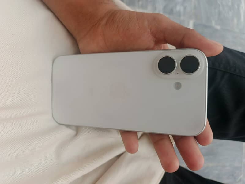 Apple iPhone 17 1