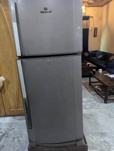 Dawlence refrigerator - Good working condition - stabilizer included