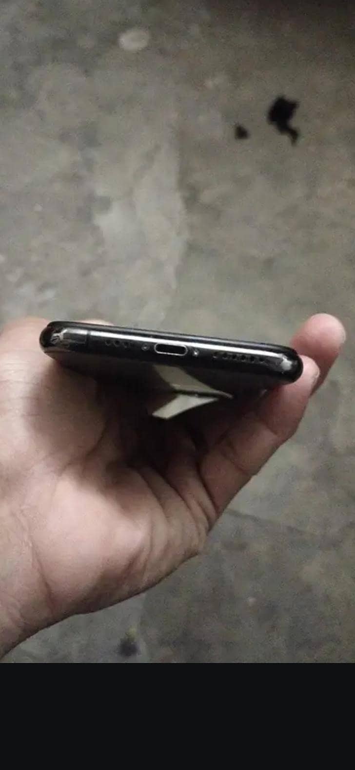Apple iPhone 11 Pro 3