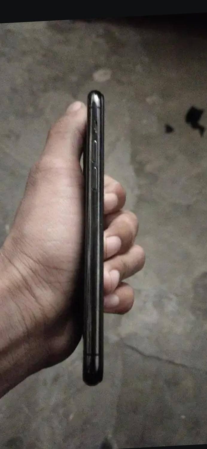 Apple iPhone 11 Pro 5