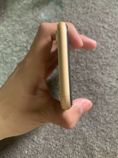 Apple iPhone XR