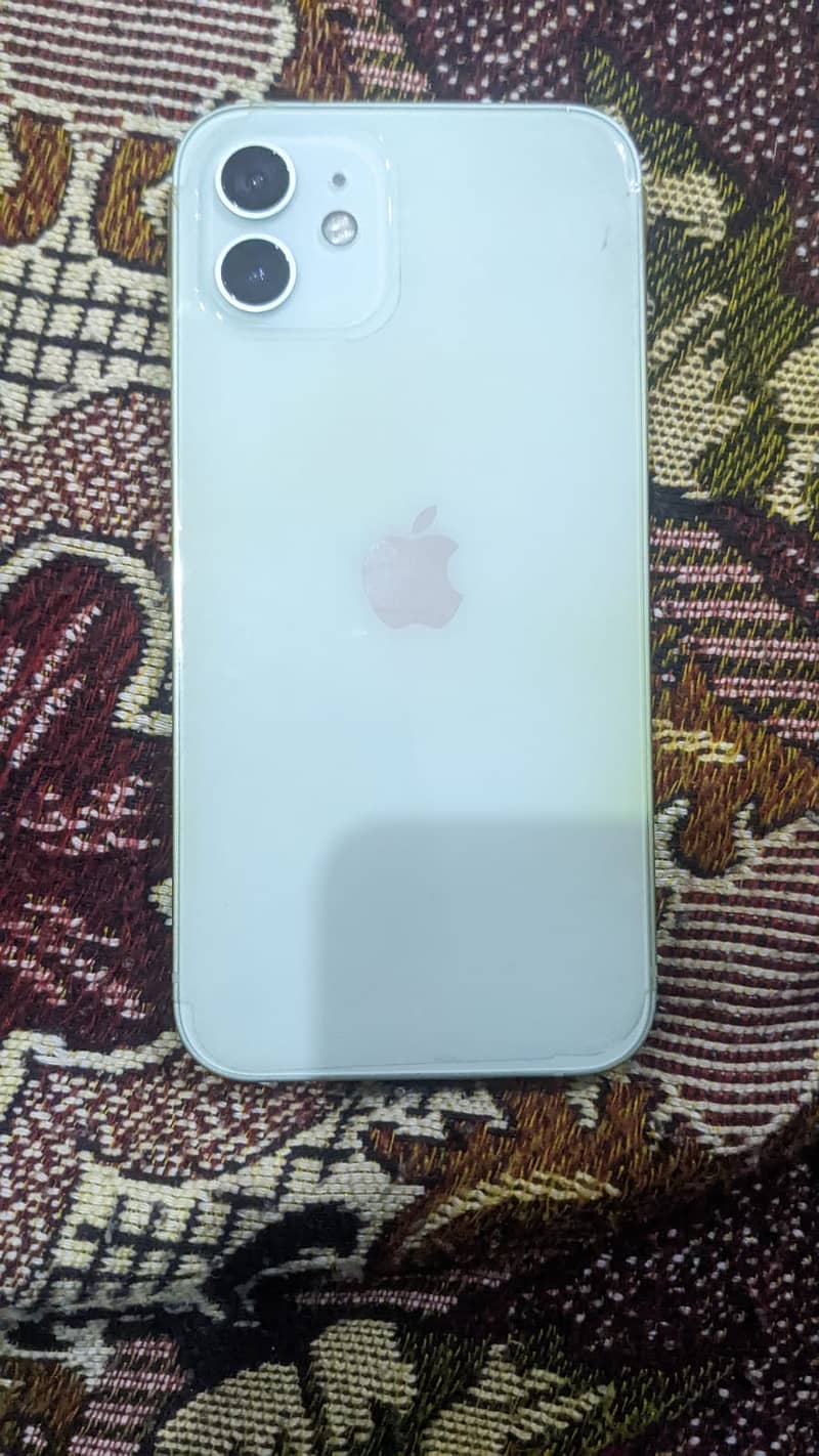 Apple iPhone 12 6