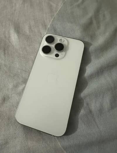 Apple iPhone 15 Pro jv