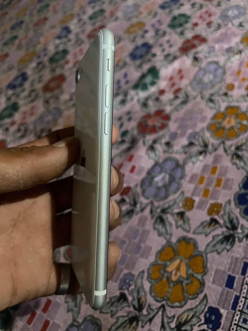 Apple iPhone SE 2