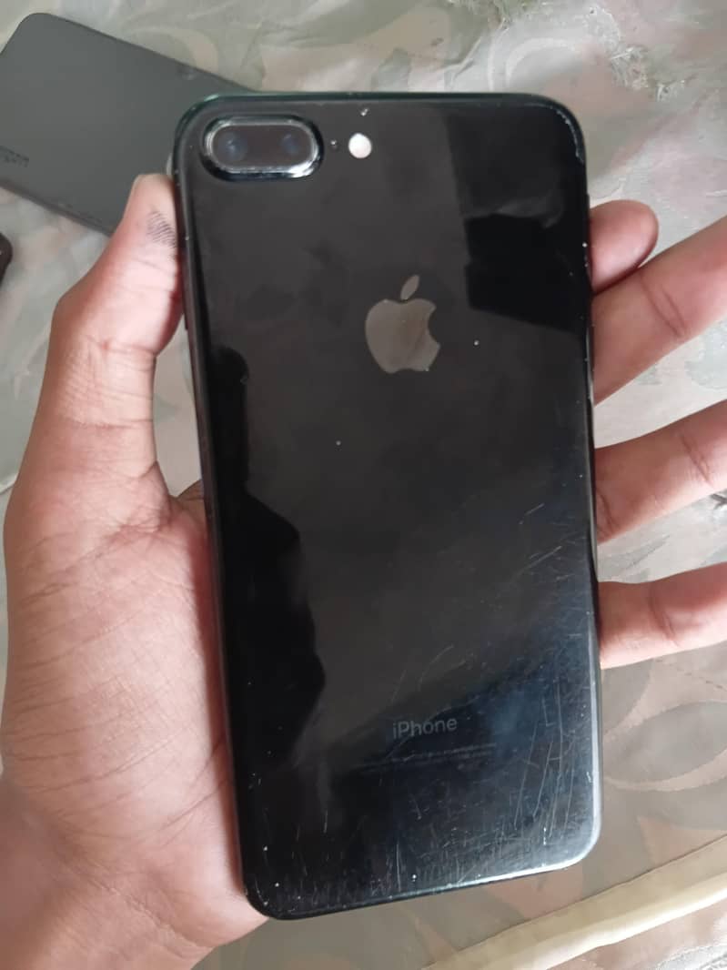 Apple iPhone 7 Plus 4