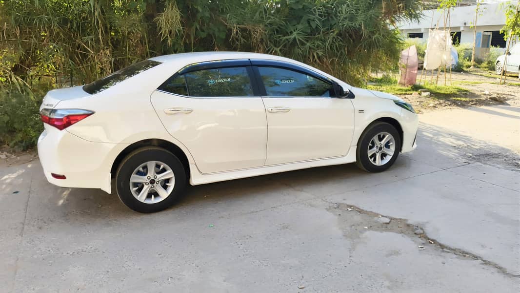 Corolla Altis 1