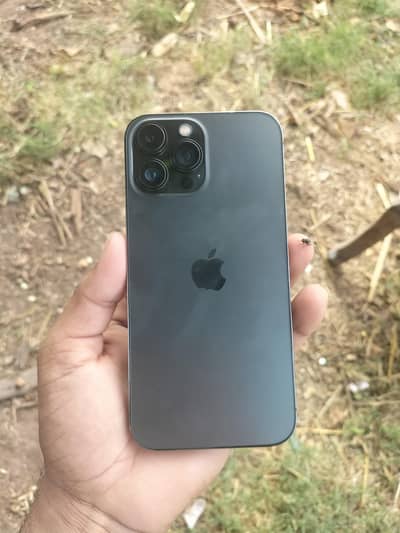 iPhone 13 pro max ha 128gb battery 84%