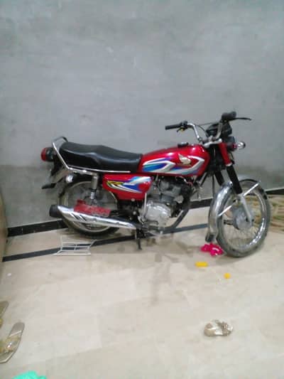 honda cg 125 2022 model condition like new this bike is available