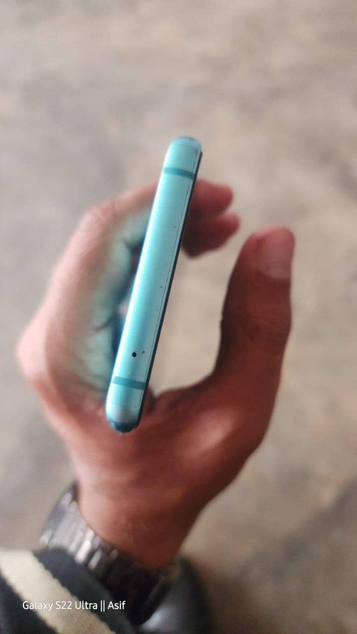 one Plus 8 . . 9/10 3