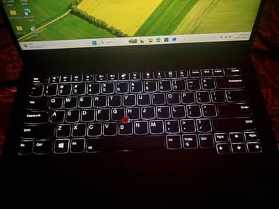 Lenovo Thinkpad x1 carbon — Core i5 10 generation processor — 8/256 GB