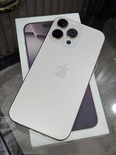 Apple iPhone 16 Pro Max