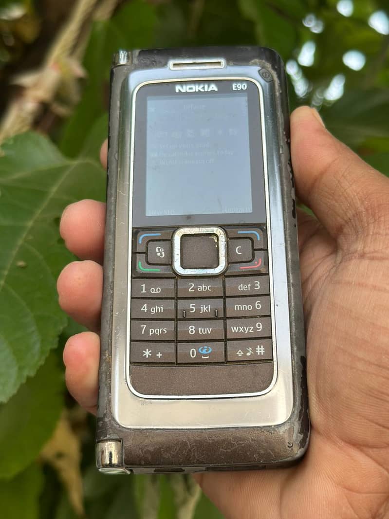 Nokia E90 4