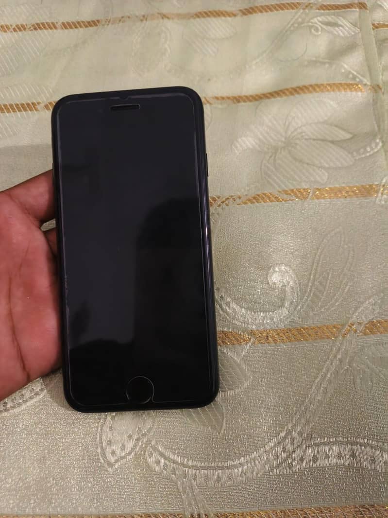 Apple iPhone SE 3