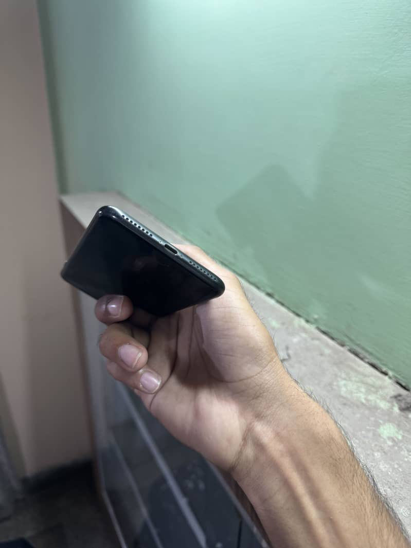 Apple iPhone 7 Plus 3