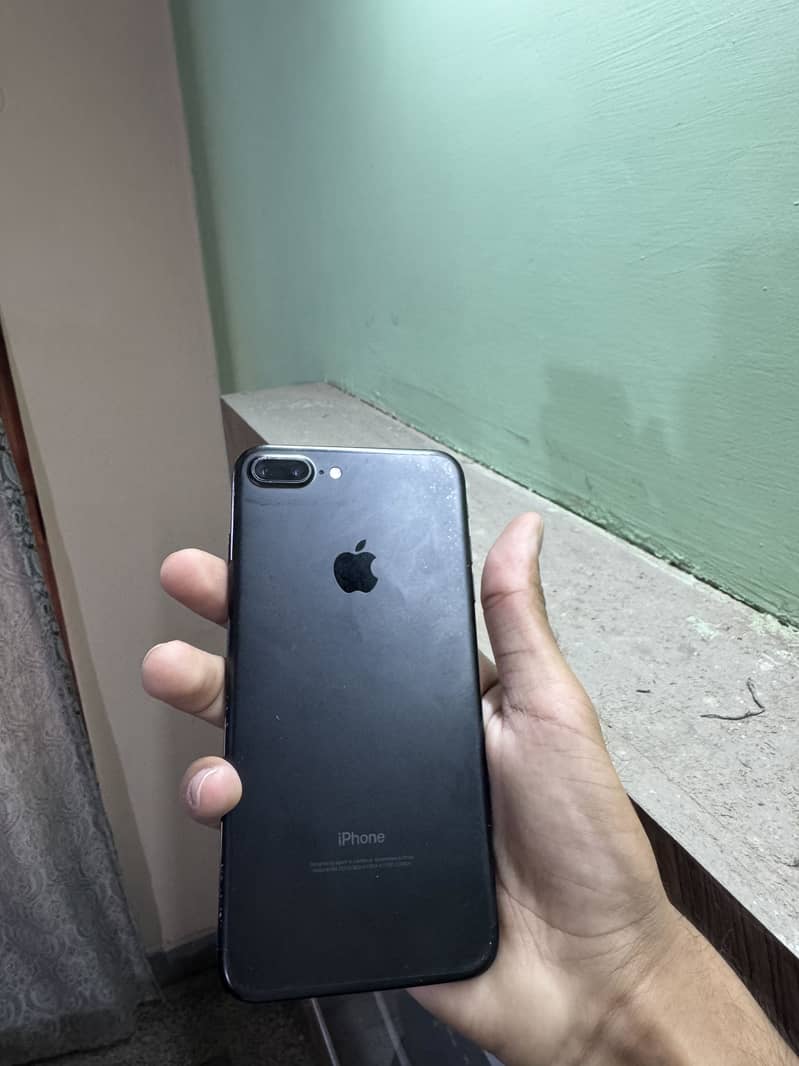 Apple iPhone 7 Plus 4