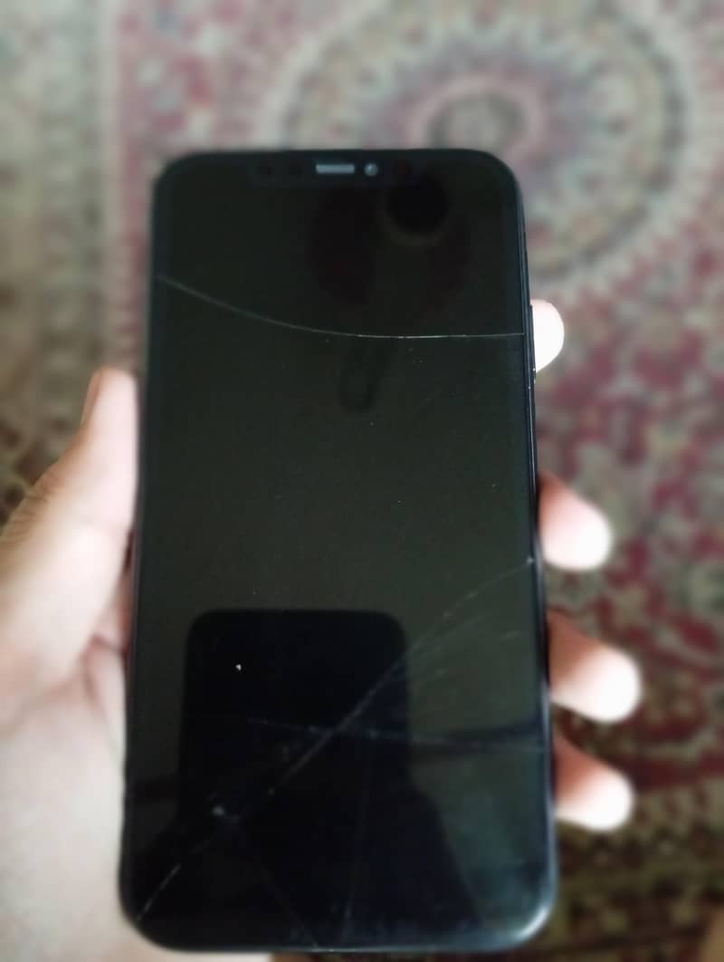 iPhone 11 0